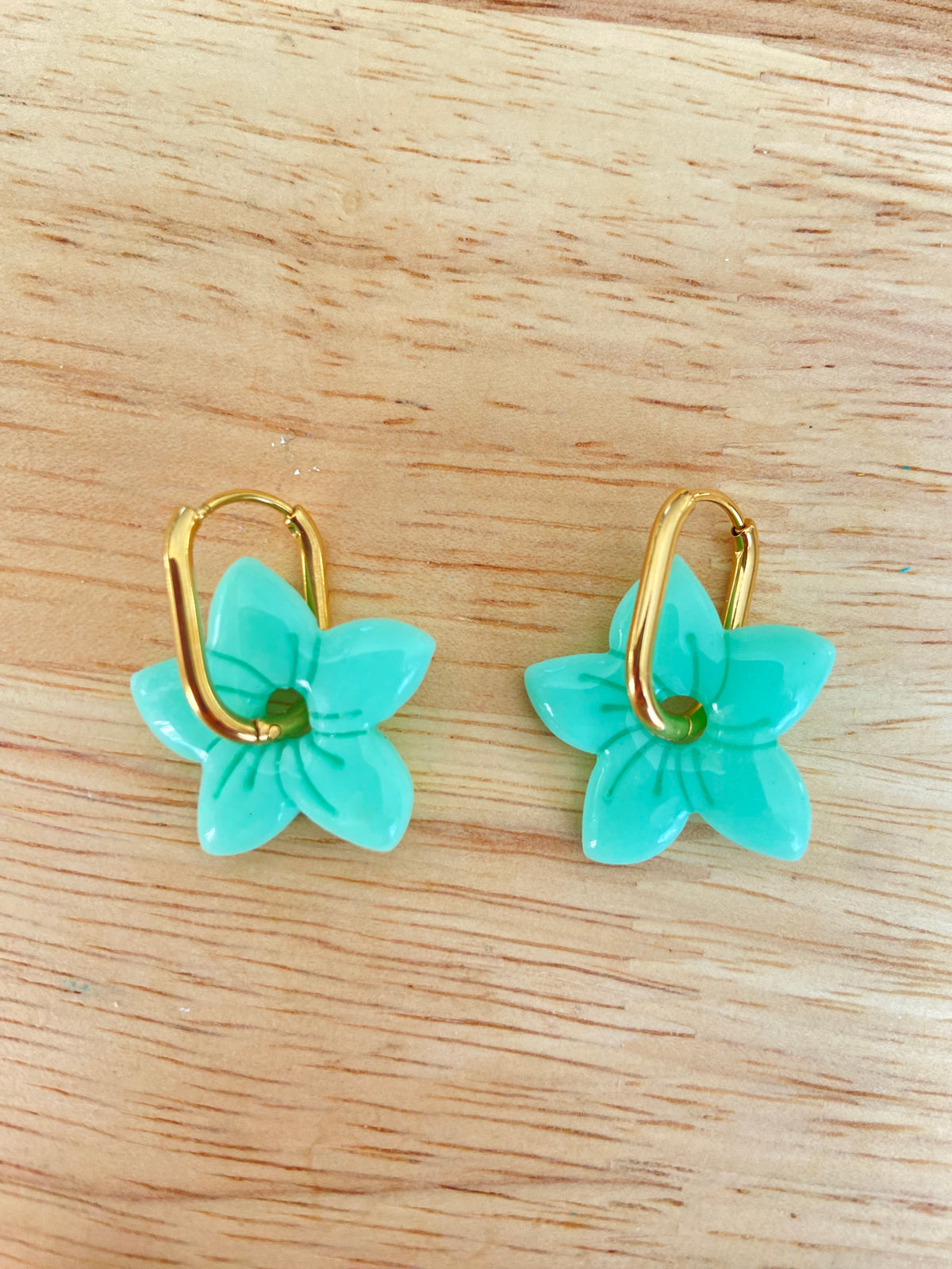 Fleurs Tiaré 25 mm - plusieurs couleurs disponibles