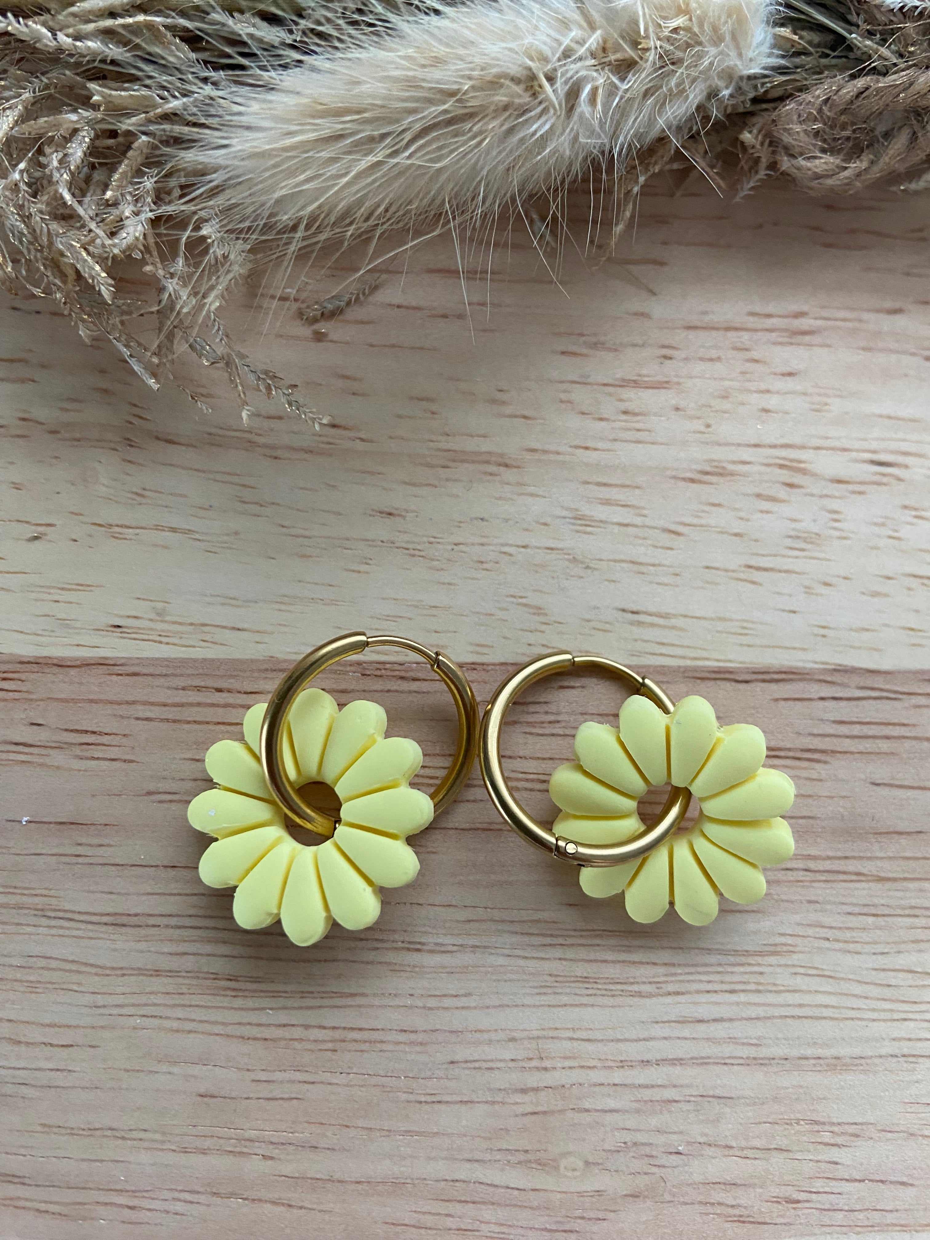 Fleurs Marguerite 20 mm - plusieurs couleurs disponibles